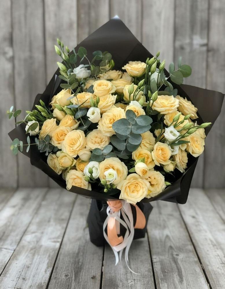 Букет цветов из: Розы и Лизиантусы в Солослово