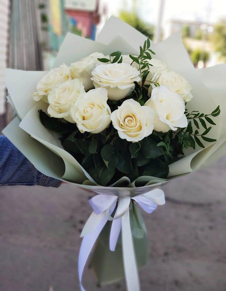 Букет Белые розы Проуд в Солослово