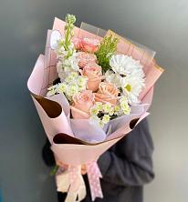 Букет цветов из:  Хризантемы и Розы в Солослово